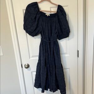 Moon River Navy/Black Puff Sleeve Midi Dress